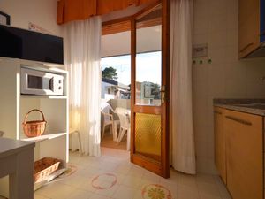 23777740-Ferienwohnung-4-Bibione-300x225-3