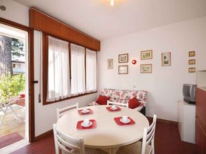 23777749-Ferienwohnung-6-Bibione-300x225-4