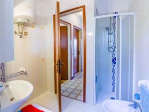 23777762-Ferienwohnung-5-Bibione-300x225-5