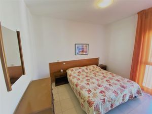 23548984-Ferienwohnung-7-Bibione-300x225-5