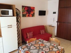 23548327-Ferienwohnung-4-Bibione-300x225-1