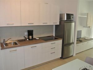 23548727-Ferienwohnung-7-Bibione-300x225-4