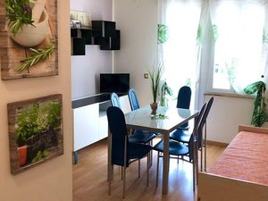 23555498-Ferienwohnung-7-Bibione-300x225-4