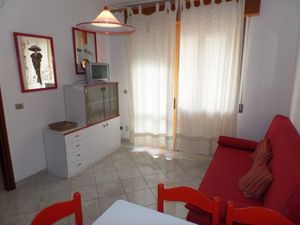 23569840-Ferienwohnung-4-Bibione-300x225-3