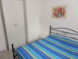 23569840-Ferienwohnung-4-Bibione-300x225-5