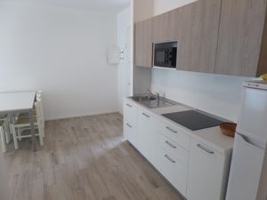 23548504-Ferienwohnung-7-Bibione-300x225-3