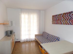 23549001-Ferienwohnung-5-Bibione-300x225-3