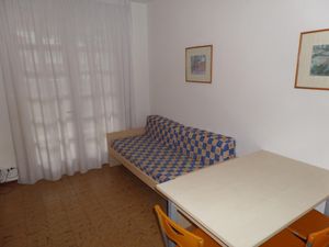 23549001-Ferienwohnung-5-Bibione-300x225-4