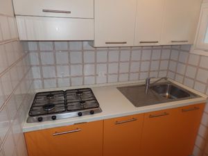 23549001-Ferienwohnung-5-Bibione-300x225-5