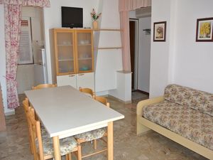 23548182-Ferienwohnung-6-Bibione-300x225-1