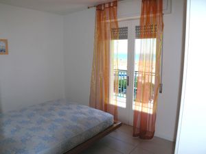 23571314-Ferienwohnung-6-Bibione-300x225-5