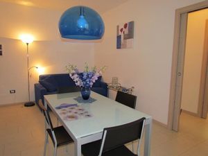 23556043-Ferienwohnung-4-Bibione-300x225-0