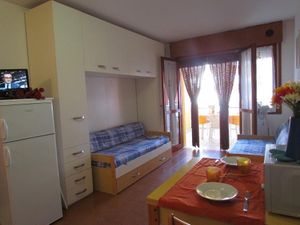 22946645-Ferienwohnung-4-Bibione-300x225-3