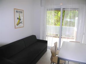 23548642-Ferienwohnung-4-Bibione-300x225-3