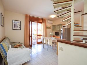 23760000-Ferienwohnung-7-Bibione-300x225-2