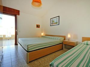 23279291-Ferienwohnung-5-Bibione-300x225-4