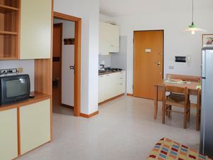 23287621-Ferienwohnung-5-Bibione-300x225-3