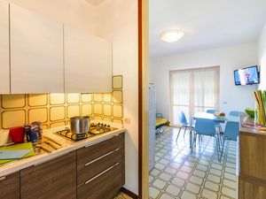 23338994-Ferienwohnung-5-Bibione-300x225-3