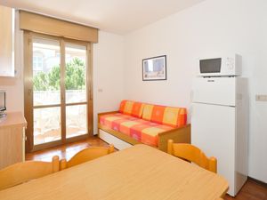 23308440-Ferienwohnung-5-Bibione-300x225-3