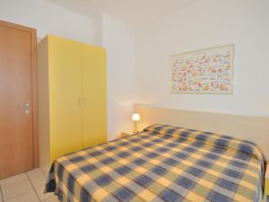 23298638-Ferienwohnung-6-Bibione-300x225-5