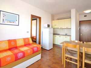 23308441-Ferienwohnung-6-Bibione-300x225-3