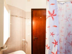 23334040-Ferienwohnung-3-Bibione-300x225-5