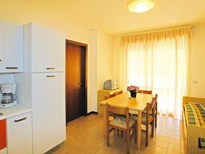 23334044-Ferienwohnung-2-Bibione-300x225-4