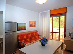 23334044-Ferienwohnung-2-Bibione-300x225-5