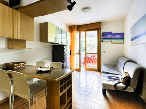 23434419-Ferienwohnung-6-Bibione-300x225-5