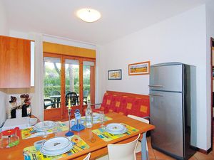 23339003-Ferienwohnung-3-Bibione-300x225-1