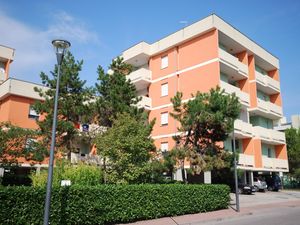 23297303-Ferienwohnung-6-Bibione-300x225-0