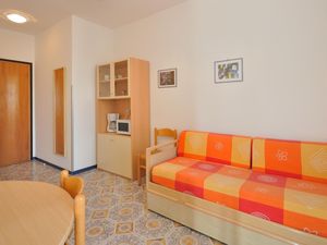 23297303-Ferienwohnung-6-Bibione-300x225-4