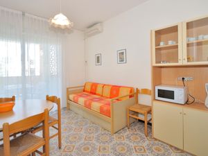 23297303-Ferienwohnung-6-Bibione-300x225-5