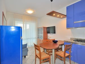 23297302-Ferienwohnung-5-Bibione-300x225-2