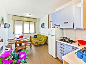 23344909-Ferienwohnung-4-Bibione-300x225-1