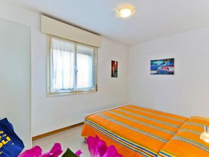 23344909-Ferienwohnung-4-Bibione-300x225-4