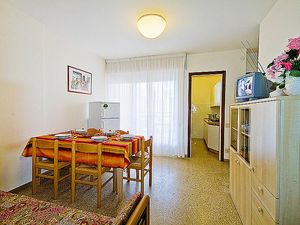 23435519-Ferienwohnung-6-Bibione-300x225-4