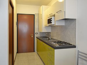 23761935-Ferienwohnung-5-Bibione-300x225-2