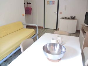 23996925-Ferienwohnung-4-Bibione-300x225-1