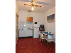 23771086-Ferienwohnung-4-Bibione-300x225-3