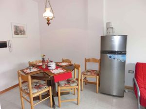 23774900-Ferienwohnung-7-Bibione-300x225-5