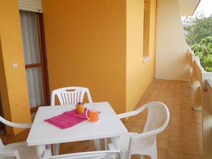 23770167-Ferienwohnung-6-Bibione-300x225-1