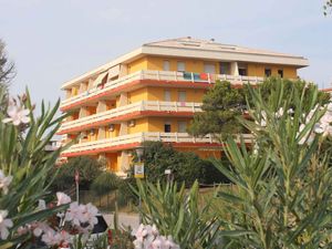 23770820-Ferienwohnung-6-Bibione-300x225-0