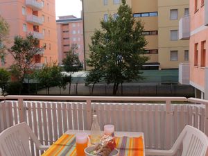 23771012-Ferienwohnung-5-Bibione-300x225-0