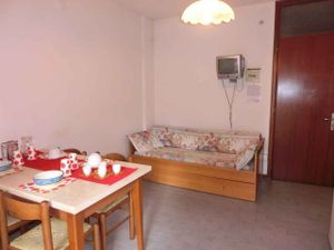 23771012-Ferienwohnung-5-Bibione-300x225-2