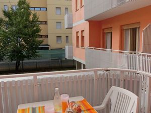 23771012-Ferienwohnung-5-Bibione-300x225-5