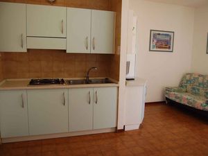 23771022-Ferienwohnung-4-Bibione-300x225-2