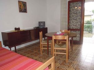 23771039-Ferienwohnung-5-Bibione-300x225-3