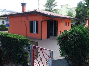 23771053-Ferienwohnung-8-Bibione-300x225-1