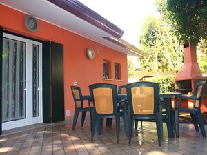 23771053-Ferienwohnung-8-Bibione-300x225-2